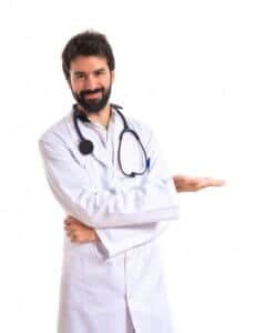 Doktor im weissen Kittel